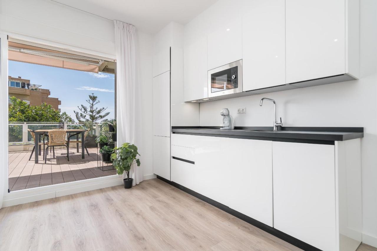 Suite Homes Hesperides Garden Beach Malaga Exterior photo